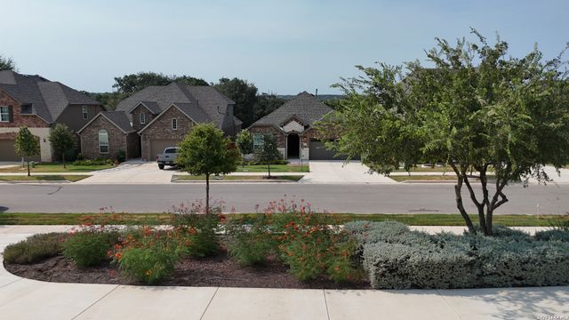 2250 Steerhead Trl, New Braunfels, TX 78132
