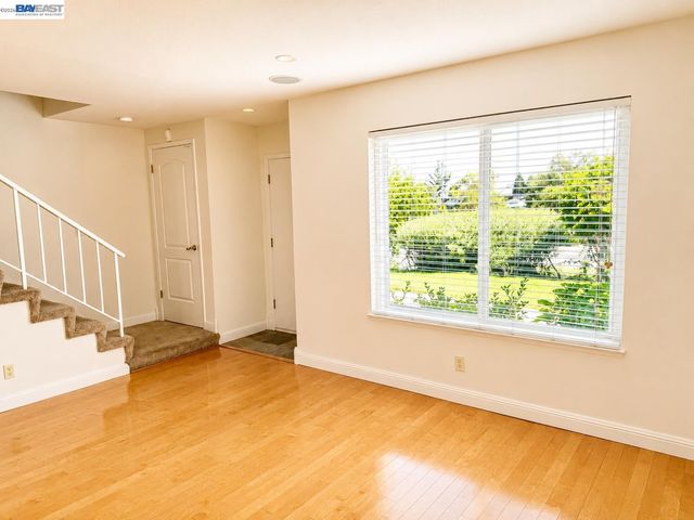 1391 Spring Valley Cmn, Livermore, CA 94551