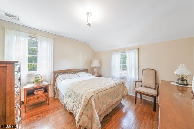 12 Eder Ter, South Orange Village Twp., NJ 07079