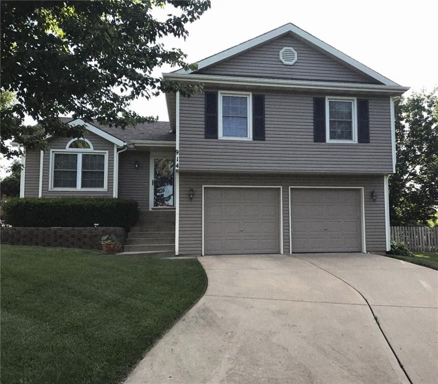 914 Elm Court, Belton, MO 64012