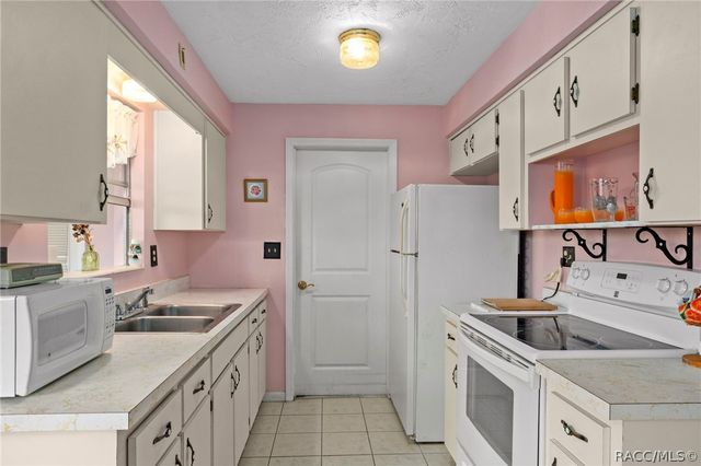 97 S Lucille Street, Beverly Hills, FL 34465