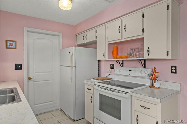 97 S Lucille Street, Beverly Hills, FL 34465