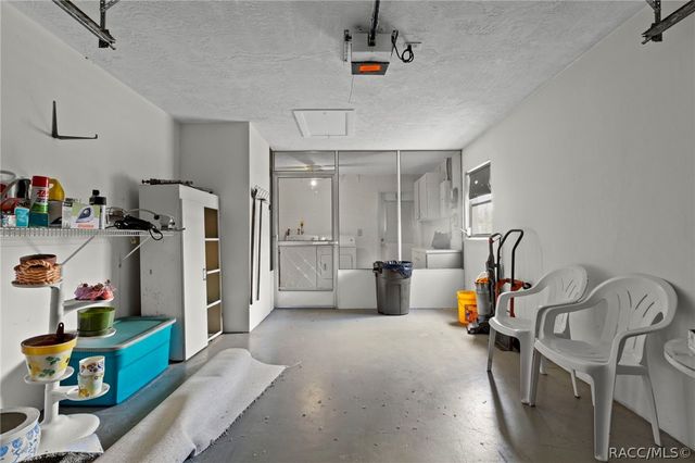 97 S Lucille Street, Beverly Hills, FL 34465