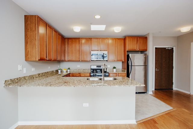 7757 Van Buren Street 511, Forest Park, IL 60130