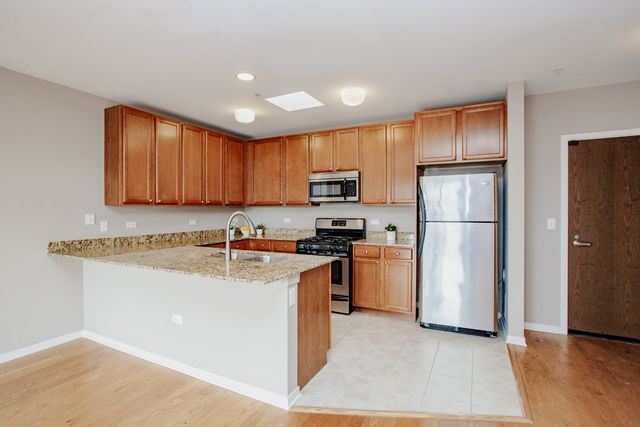 7757 Van Buren Street 511, Forest Park, IL 60130