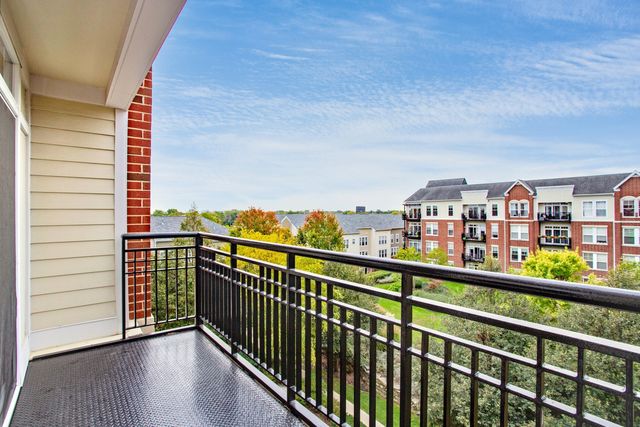 7757 Van Buren Street 511, Forest Park, IL 60130