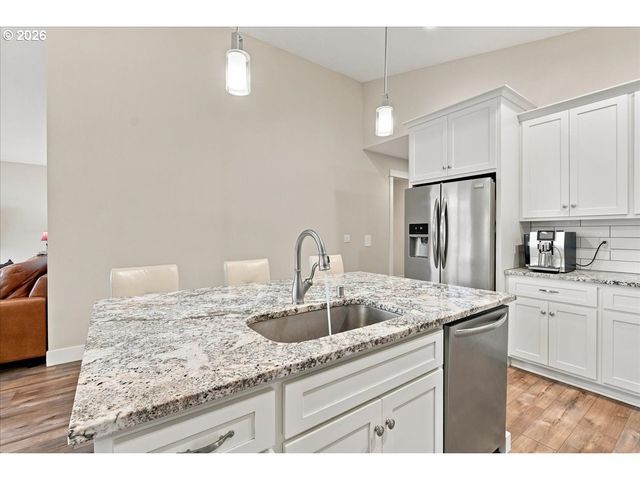 450 LILAC Ln, Woodland, WA 98674