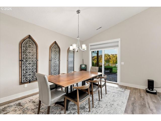 450 LILAC Ln, Woodland, WA 98674