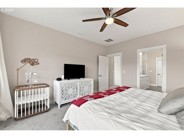 450 LILAC Ln, Woodland, WA 98674