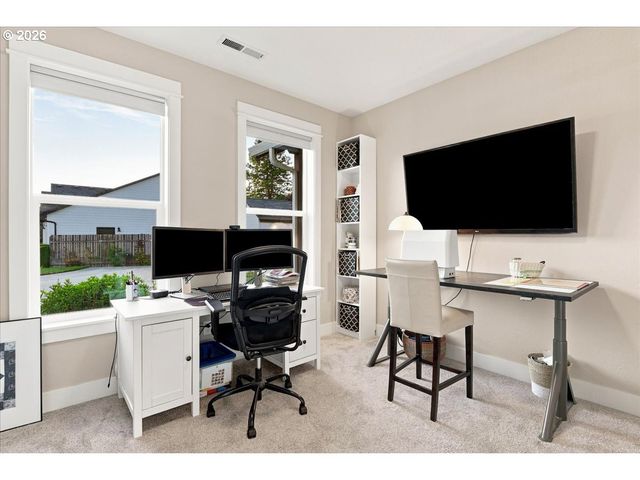 450 LILAC Ln, Woodland, WA 98674