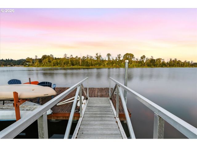 450 LILAC Ln, Woodland, WA 98674