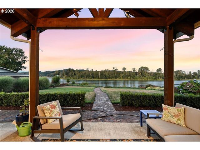 450 LILAC Ln, Woodland, WA 98674