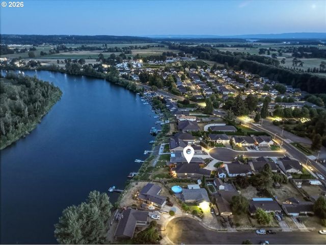 450 LILAC Ln, Woodland, WA 98674
