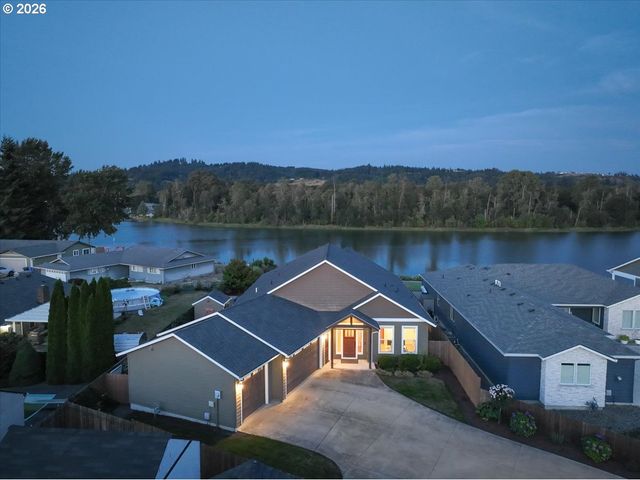 450 LILAC Ln, Woodland, WA 98674