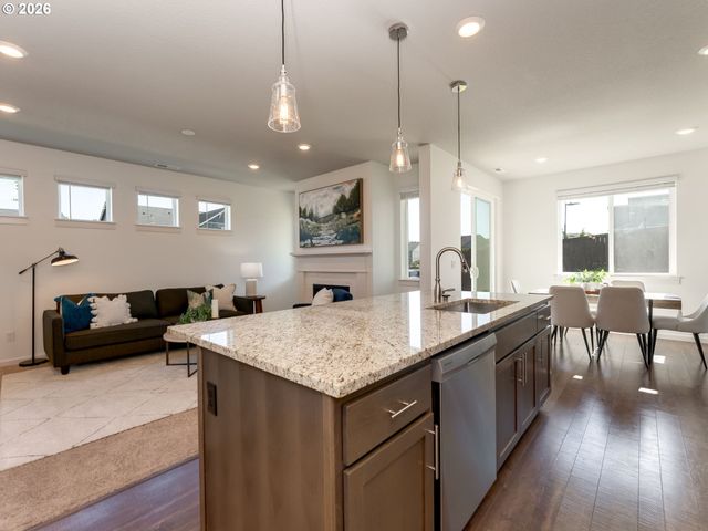 2706 Nw ERIC Dr, Mc Minnville, OR 97128