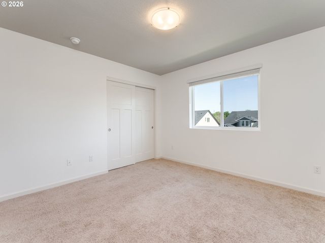 2706 Nw ERIC Dr, Mc Minnville, OR 97128