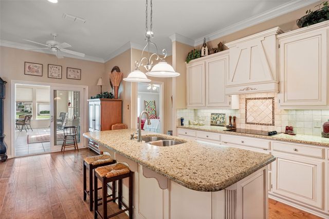 8913 Brierfield Road, Granbury, TX 76049