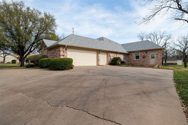 8913 Brierfield Road, Granbury, TX 76049