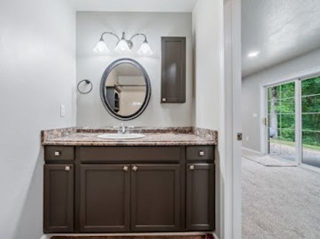 39 Glasgow Drive, Bella Vista, AR 72715