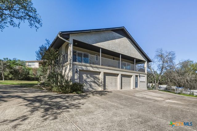 21 Royal Crest, New Braunfels, TX 78130