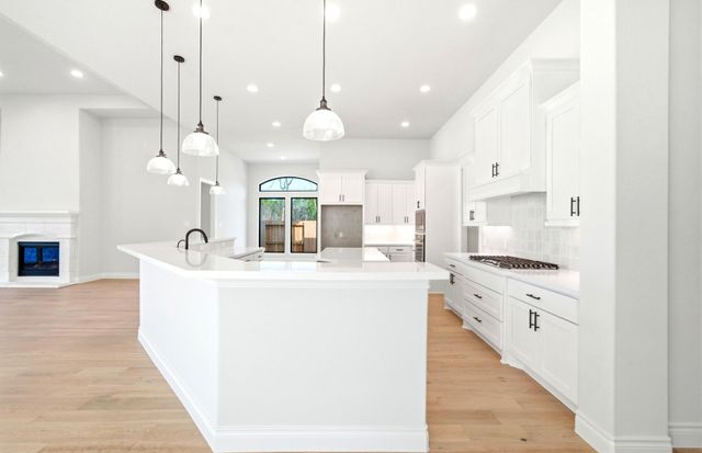 9749 Roaring River Falls Lane, Porter, TX 77365