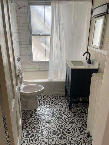 15 Harris 2, Marblehead, MA 01945