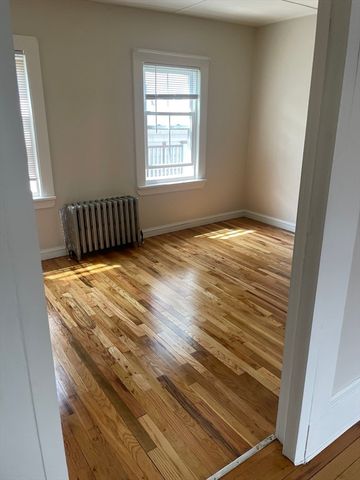 15 Harris 2, Marblehead, MA 01945