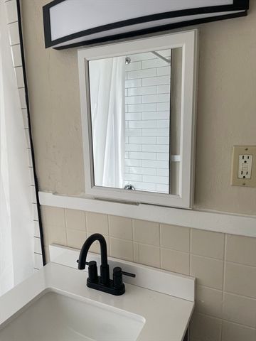 15 Harris 2, Marblehead, MA 01945