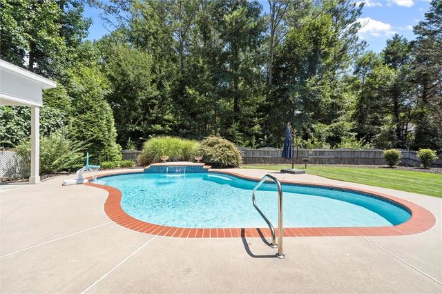 5020 Hamptons Club Drive, Alpharetta, GA 30004