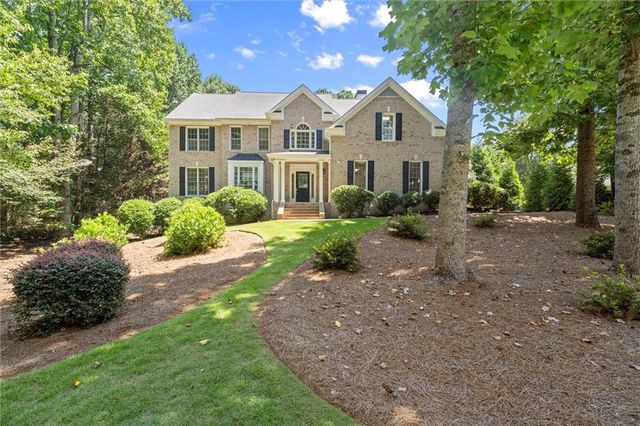5020 Hamptons Club Drive, Alpharetta, GA 30004