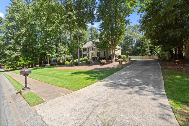 5020 Hamptons Club Drive, Alpharetta, GA 30004