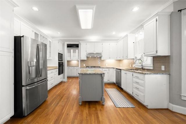 5020 Hamptons Club Drive, Alpharetta, GA 30004
