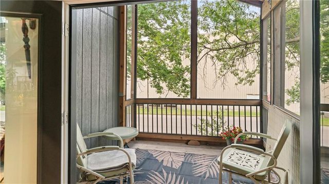 403 W Kaskaskia Street, Paola, KS 66071