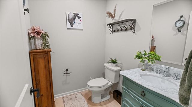 403 W Kaskaskia Street, Paola, KS 66071