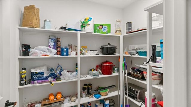 403 W Kaskaskia Street, Paola, KS 66071