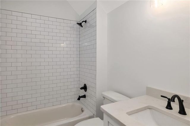 122 Robertson Circle, St Simons Island, GA 31522