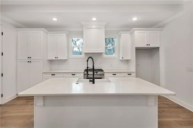 122 Robertson Circle, St Simons Island, GA 31522