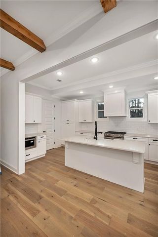 122 Robertson Circle, St Simons Island, GA 31522