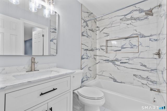 133 Peddlars Drive 133, Branford, CT 06405