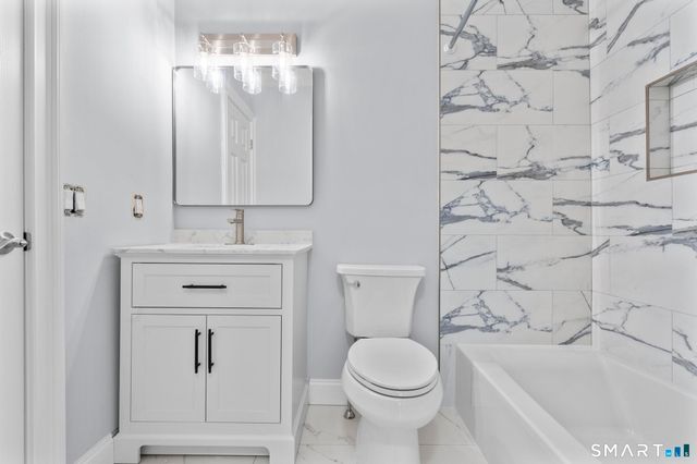 133 Peddlars Drive 133, Branford, CT 06405