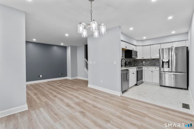 133 Peddlars Drive 133, Branford, CT 06405