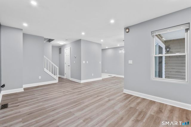 133 Peddlars Drive 133, Branford, CT 06405