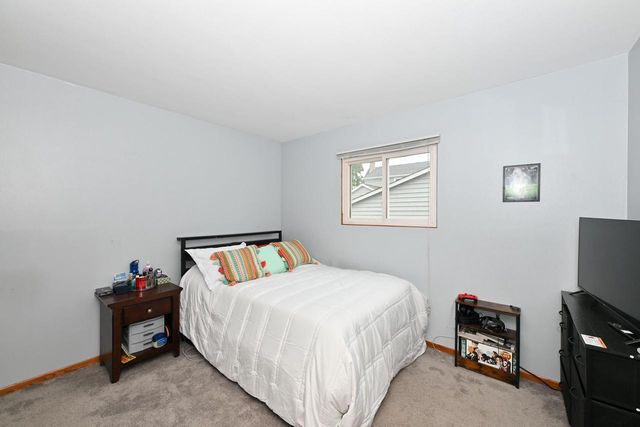 11020 W Parnell AVENUE, Hales Corners, WI 53130