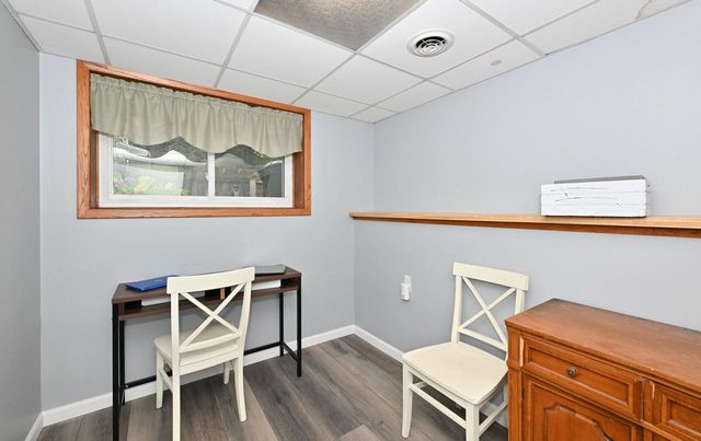 11020 W Parnell AVENUE, Hales Corners, WI 53130