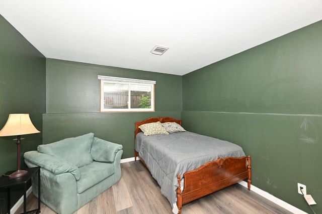 11020 W Parnell AVENUE, Hales Corners, WI 53130