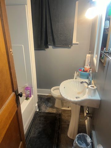 1007 E Iron Ave, Salina, KS 67401