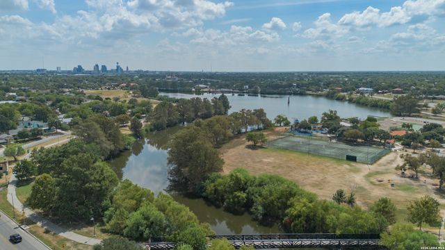 2020 W Kings Hwy, San Antonio, TX 78201
