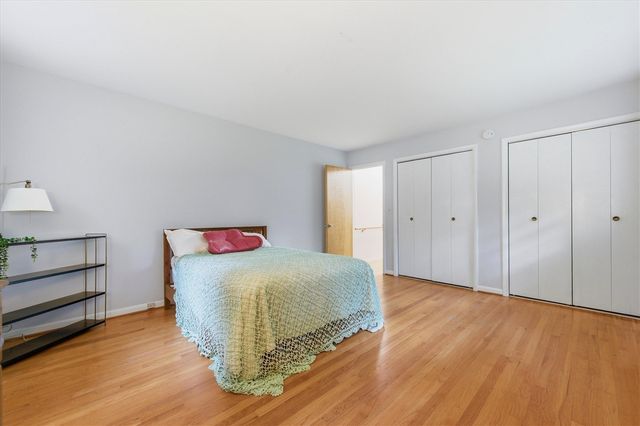2687 Apple Way, Ann Arbor, MI 48104