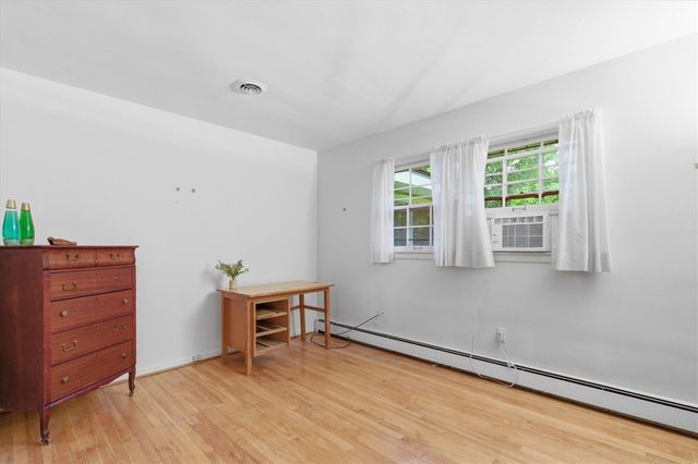 2687 Apple Way, Ann Arbor, MI 48104