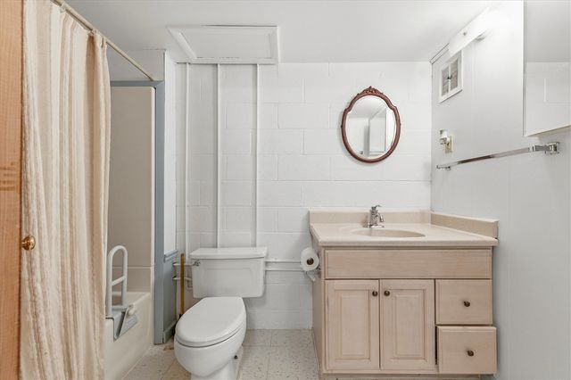 2687 Apple Way, Ann Arbor, MI 48104